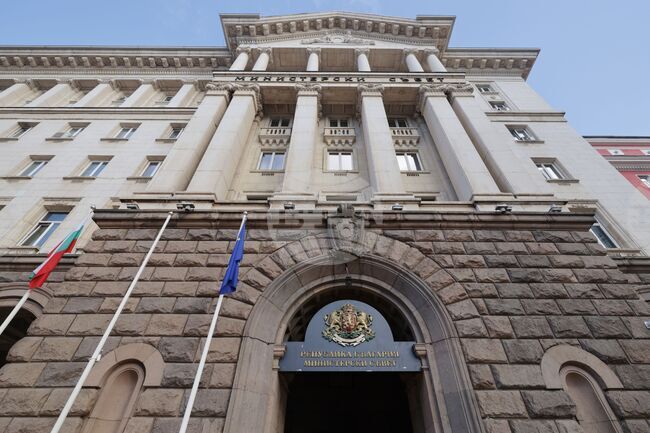 Служебното правителство предлага на парламента ратифициране на международен договор за придобиване на противотанкови ракети Javelin