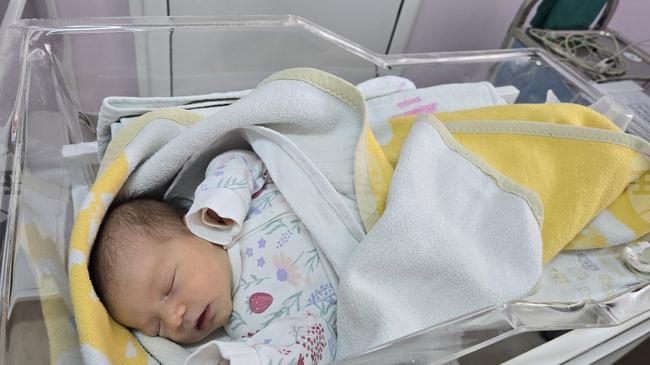 В община Петрич през миналата 2025 година са родени 187 бебета