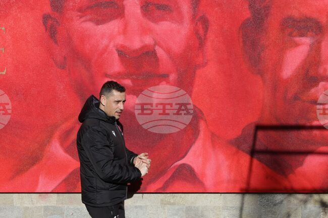 Треньорите Александър Томаш и Тодор Кючуков, както и Тибо Вион пропуснаха тренировката на ЦСКА заради стомашно неразположение