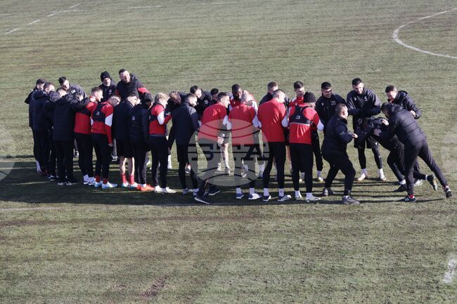 Капитанът Лиъм Купър отпадна от групата на ЦСКА за гостуването на Крумовград