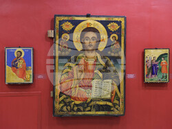 Русе - „Икони” - изложба