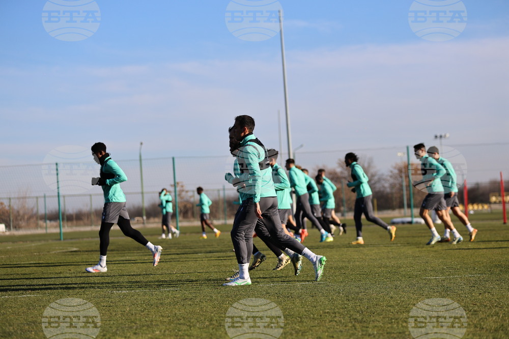 Ботев (Пловдив) с първа тренировка на турска земя