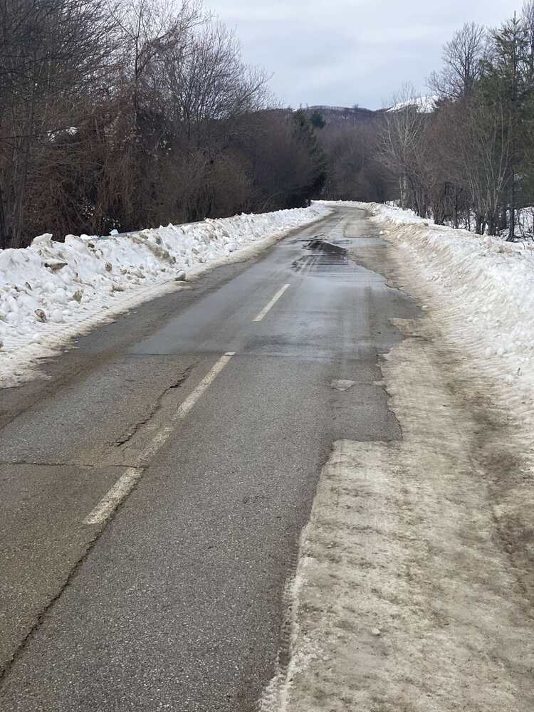 Възстановява се движението на моторни превозни средства до 12 тона през прохода Шипково - Рибарица
