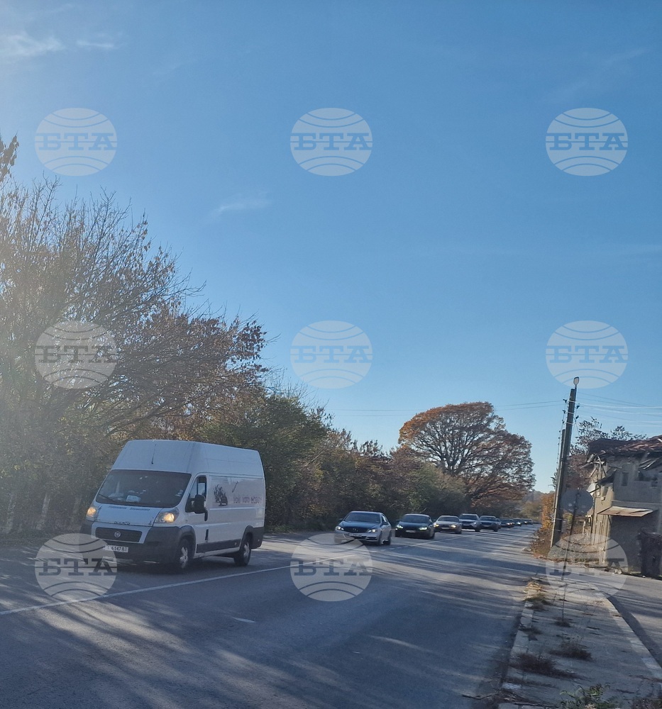 Възстановено е движението по пътя Бяла – Попово край Ковачевец, ограничено временно заради аварирал камион