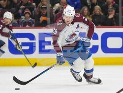 Avalanche Blackhawks Hockey