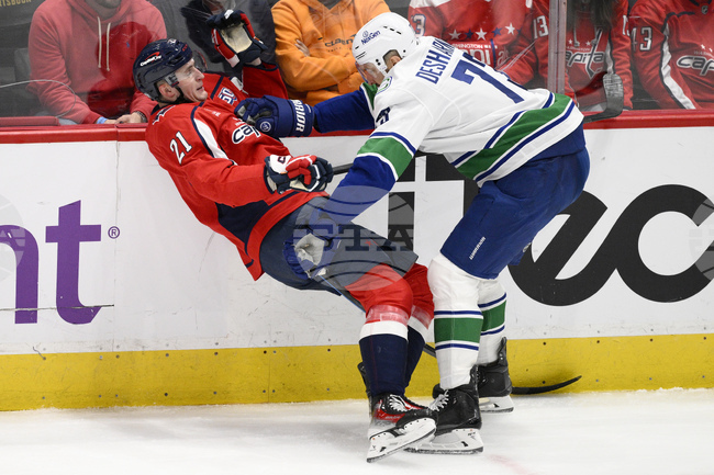 Вашингтон победи Ванкувър след продължение в НХЛ