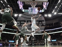 Spurs Bucks Basketball