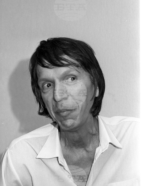 Димитър Коруджиев беше един от най-честните български писатели, каза пред БТА Деян Енев