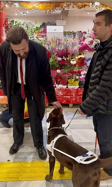 Район „Слатина“ изгради първата водеща линия за незрящи в подлез