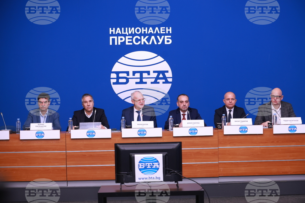 Работодатели и синдикати отлагат насрочения за 15 януари протест във връзка с компенсациите за високите цени на електроенергията, но остават в готовност 