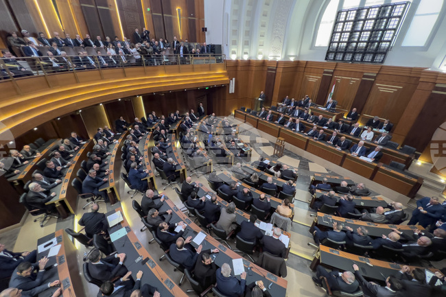 Парламентът на Ливан удължи мандата си с две години на фона на засилващите се израелски атаки срещу страната 