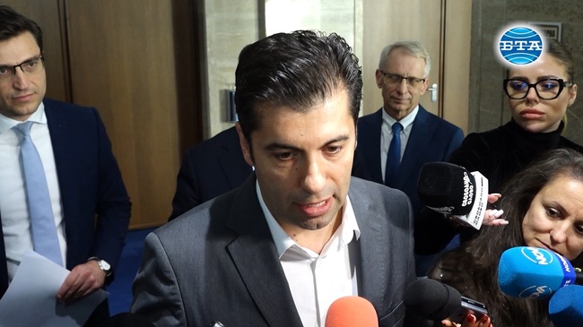 Недопустимо е правосъдието и бюджетът на България да бъдат заложници на политическите игри на ГЕРБ, каза Кирил Петков