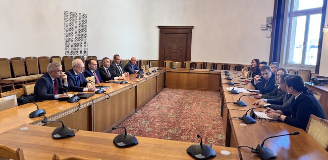 ПГ ДПС - НОВО НАЧАЛО се ангажира с решаването на най-наболелите проблеми на работодателите, защото сигурността за бизнеса означава спокойствие за хората