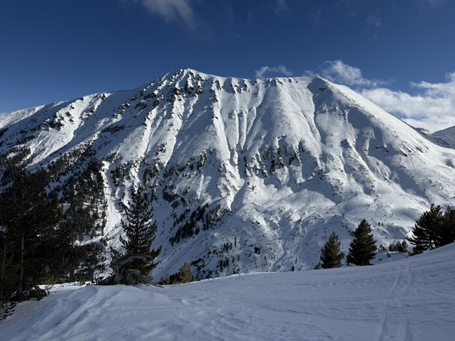 Полицията е започнала разследване на случая с починалия в Пирин скиор