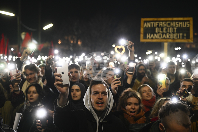 Десетки хиляди протестират във Виена срещу преговарящите за правителствена коалиция