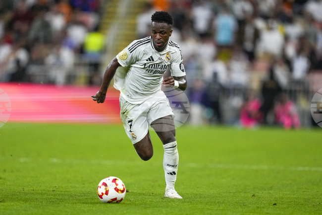 Жалбата на Реал Мадрид срещу червения картон на Винисиус Жуниор от мача с Валенсия беше отхвърлена