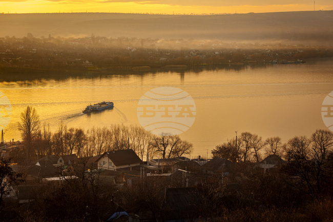 Moldova Declares Environmental Alert Over Oil Spill in the Dniester after Russian Strike on Ukrainian Hydropower Plant