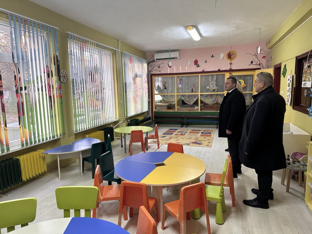 Кметът на Русе откри обновената сграда на Детска ясла №5