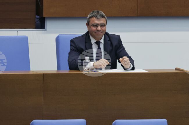 За една година в ГДБОП са постъпили 385 случая за фишинги и фалшиви новини, каза Атанас Илков