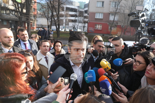 Не съм извършил никакво престъпление, това е политическа атака, каза Кирил Петков