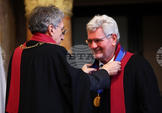 Prof. Robert Schlogl Receives Honorary Doctor's Title from Sofia University