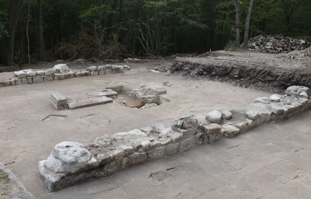 Археолозите се надяват тази година да завършат разкопките на раннохристиянската базилика край варненското село Звездица