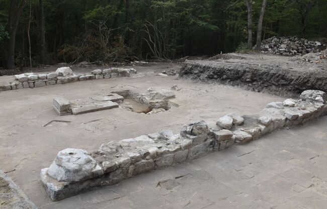 Археолозите се надяват тази година да завършат разкопките на раннохристиянската базилика край варненското село Звездица