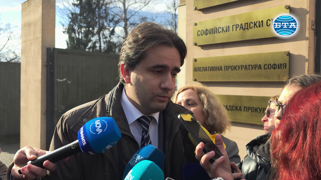 Преговори в момента с нас няма, каза Божидар Божанов от „Демократична България“