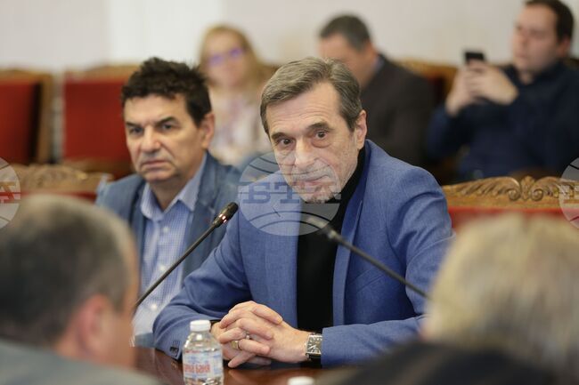 Внасянето на проектобюджета до 14 февруари създава предпоставка за липса на време за аргументирани становища за него, смятат от КТ „Подкрепа“