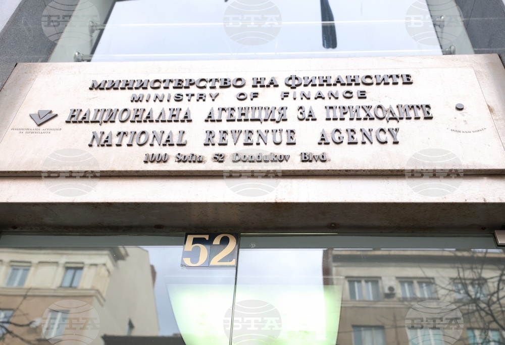 За пет дни близо 1200 смолянчани се възползваха от предварително попълнените данъчни декларации