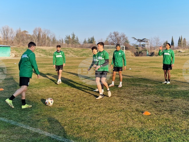 Пламен Липенски извежда Берое в първа тренировка за новия сезон