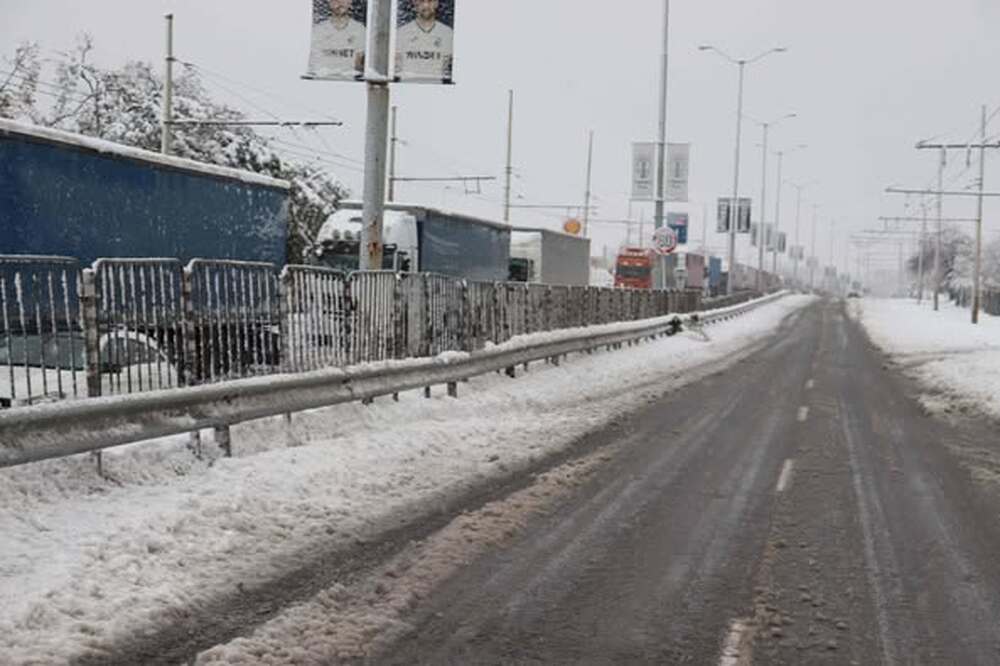 ОА Русе: В събота срещу неделя и в неделя през деня са възможно снеговалежи в Борово, Ветово и Две могили