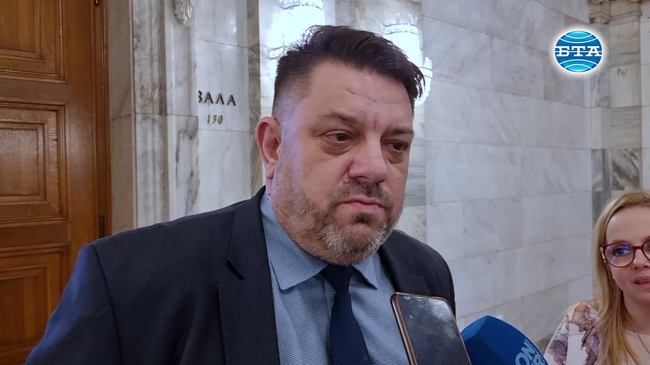 Искрено се надявам другата седмица България да има редовно правителство, заяви Атанас Зафиров