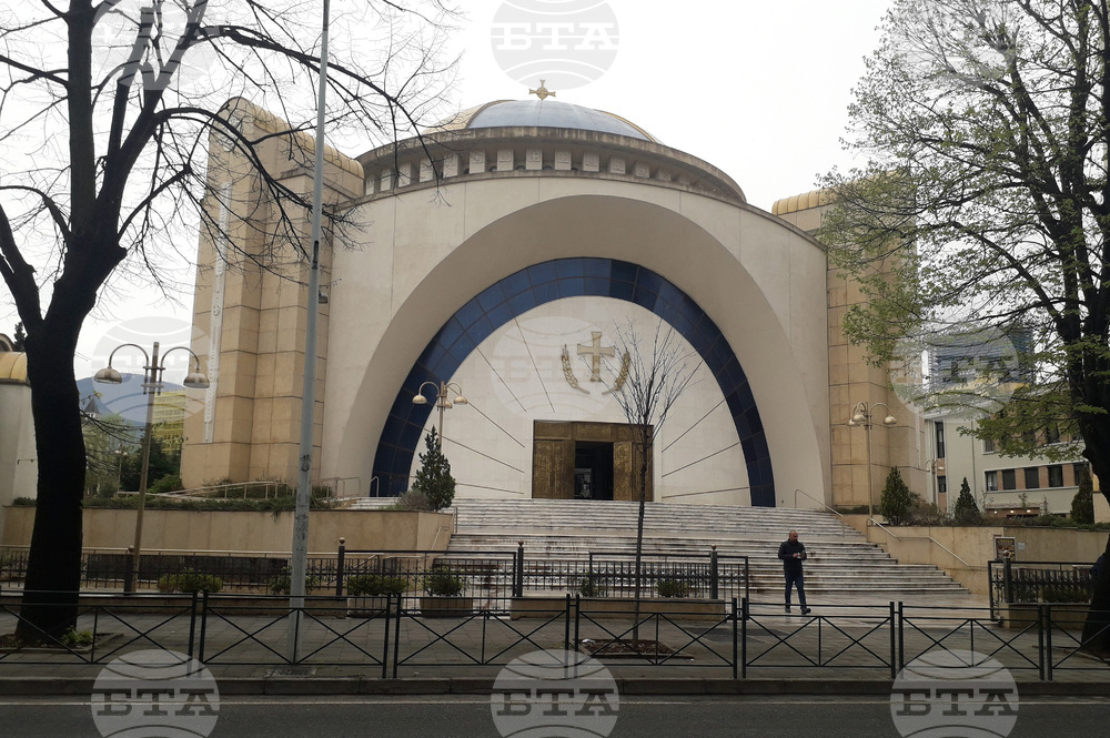Петдневен траур беше обявен в Албания заради кончината на архиепископ Анастасий