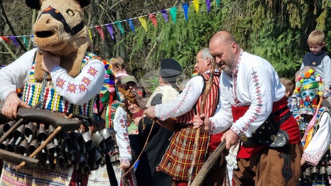 Джинотските кукери откриват „кукерския сезон“ в Ямболско
