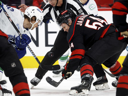 Canucks Hurricanes Hockey