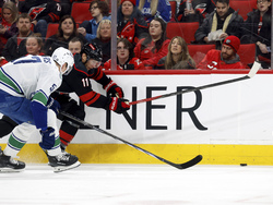 Canucks Hurricanes Hockey