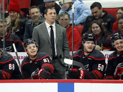Canucks Hurricanes Hockey