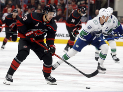 Canucks Hurricanes Hockey