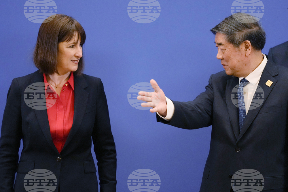 Великобритания и Китай възобновиха икономическия си диалог на среща в Пекин