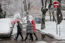 Столица - зимна обстановка - снегопочистване