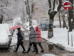 Столица - зимна обстановка - снегопочистване