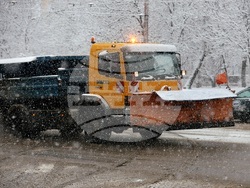 Столица - зимна обстановка - снегопочистване