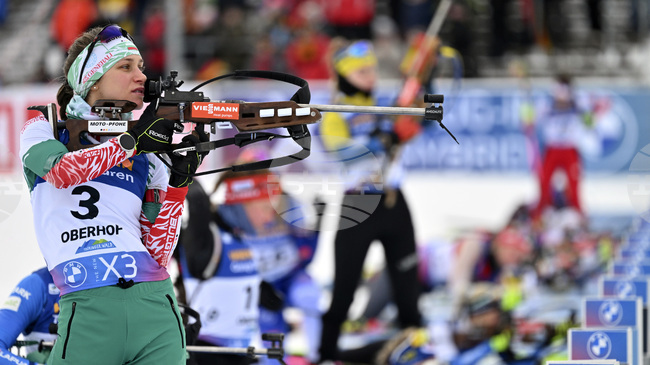 Милена Тодорова се класира на 12-о място в спринта от Световната купа по биатлон в Хохфилцен