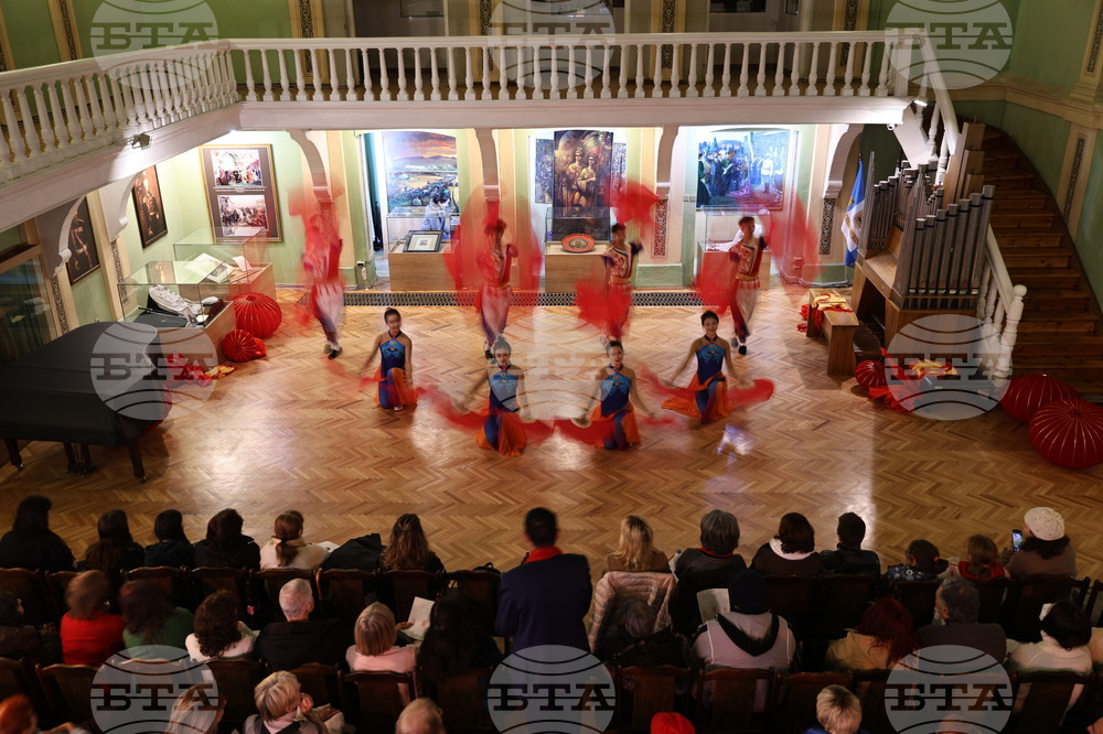 Пловдив -  китайска народна музика