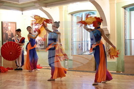 Пловдив -  китайска народна музика