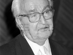 Петър Увалиев