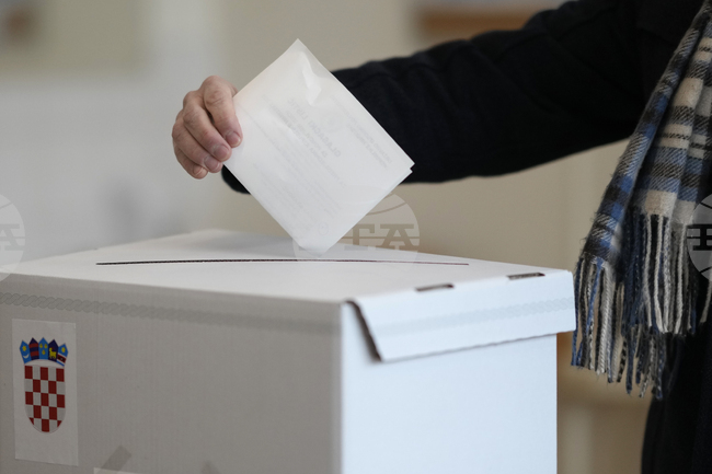 Досегашните кметове на девет областни центъра в Хърватия спечелиха следващ мандат; Загреб, Сплит и Риека отиват на втори тур