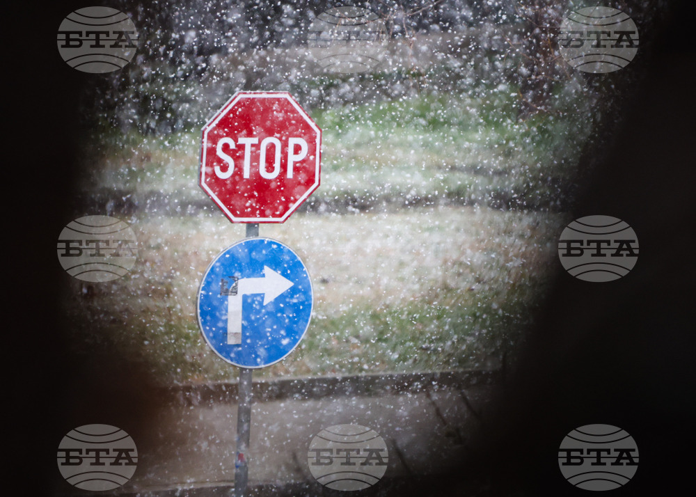 Фирмите, ангажирани с поддържането на пътищата в Бургаско, са готови за зимния сезон