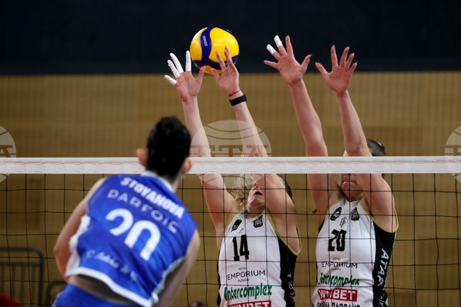 Левски надигра ЦСКА във волейболното дерби при жените